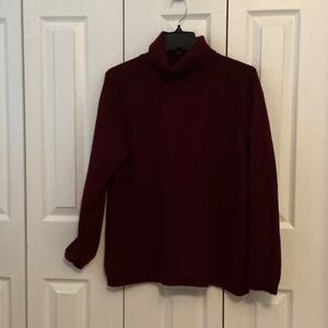 Cashmere Women’s Turtleneck Sweater Maroon
